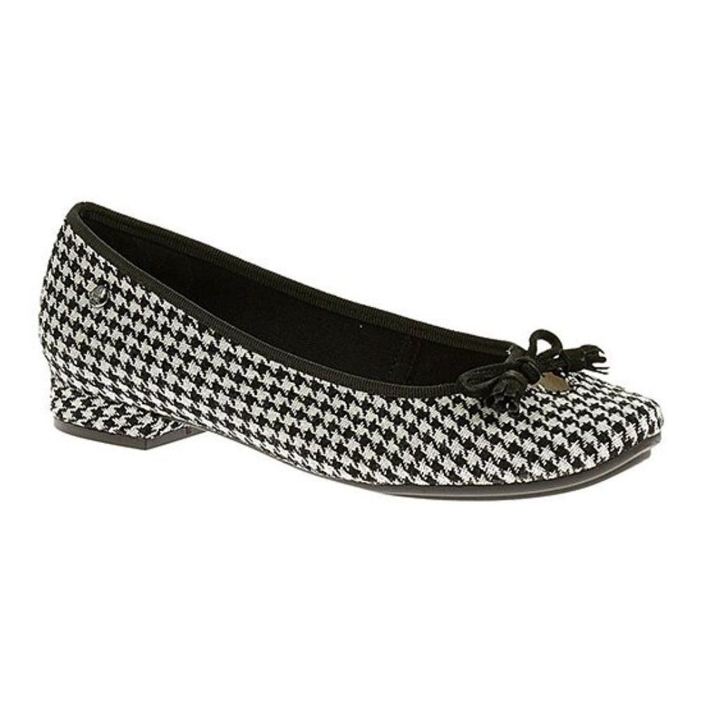 Hush Puppies | Black & White Annika Channing Kitten Heel - Size 8.5